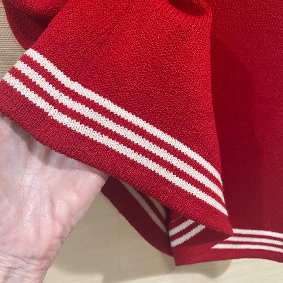 ST. JOHN Red scoop neck sleeveless knit top - Picture 8 of 9